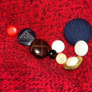 Vintage Assorted Button Collection - Unique Buttons